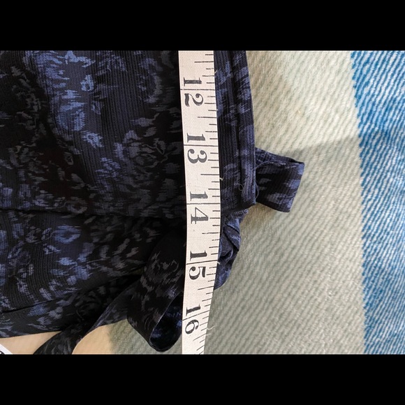 Talbots silk wrap skirt, lively indigo pattern 12 - Picture 4 of 6